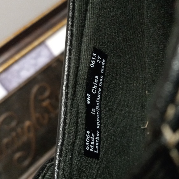 Clarks bendables Black, Leather, 2 Button Shoes - Picture 8 of 11